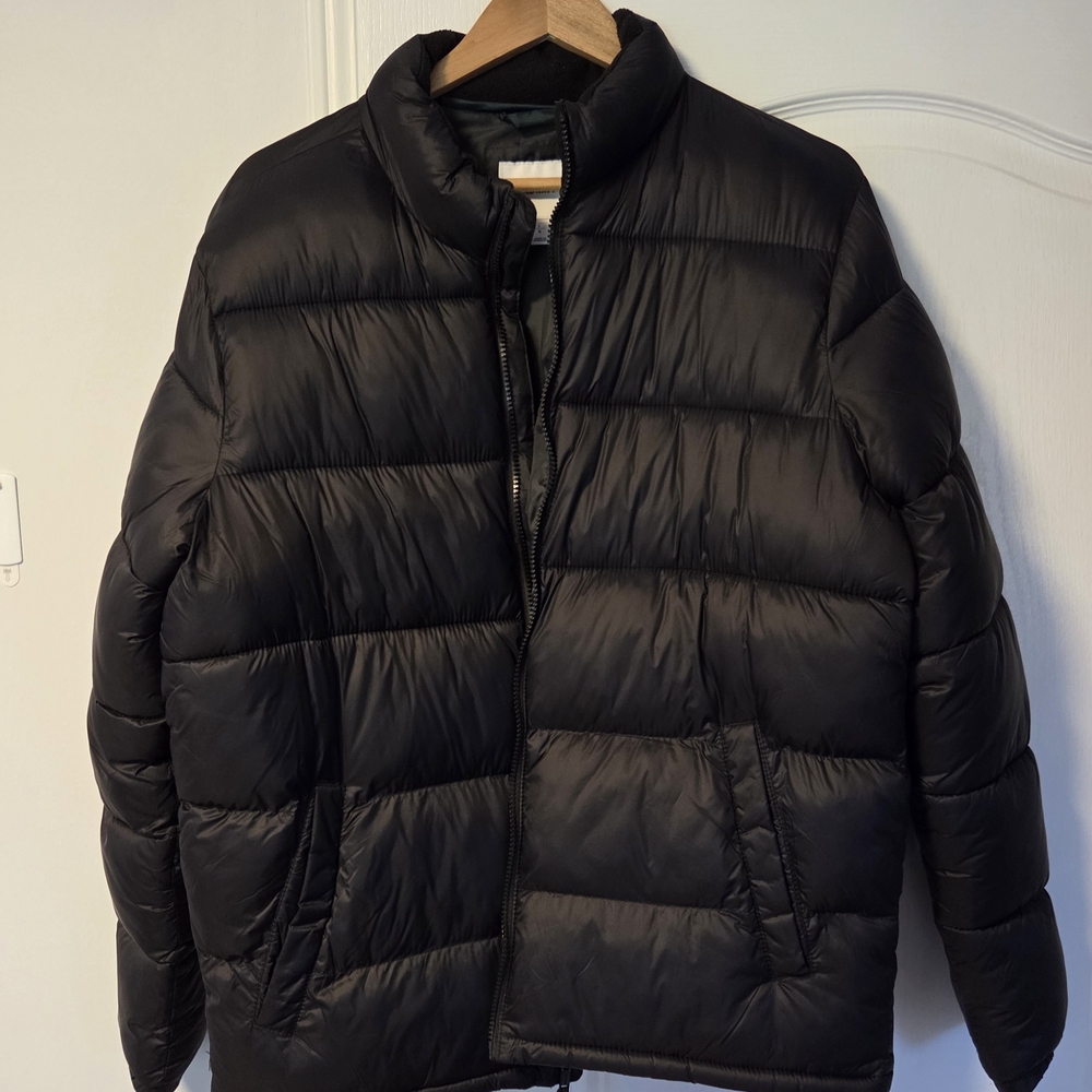 Old Navy Black Puffer Jacket